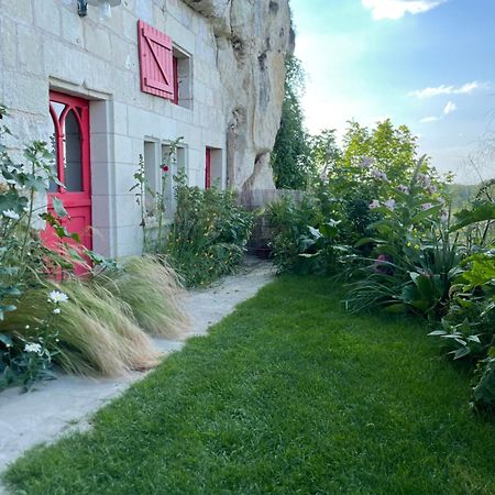 Gite Des Perreyeurs - Maison Troglodyte Avec Vue Sur Loire Montsoreau Eksteriør bilde